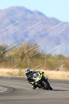 media/Jan-10-2025-CVMA Friday Practice (Fri) [[489e0da257]]/Group 4 and Trackday/Session 5 (Turn 7)/